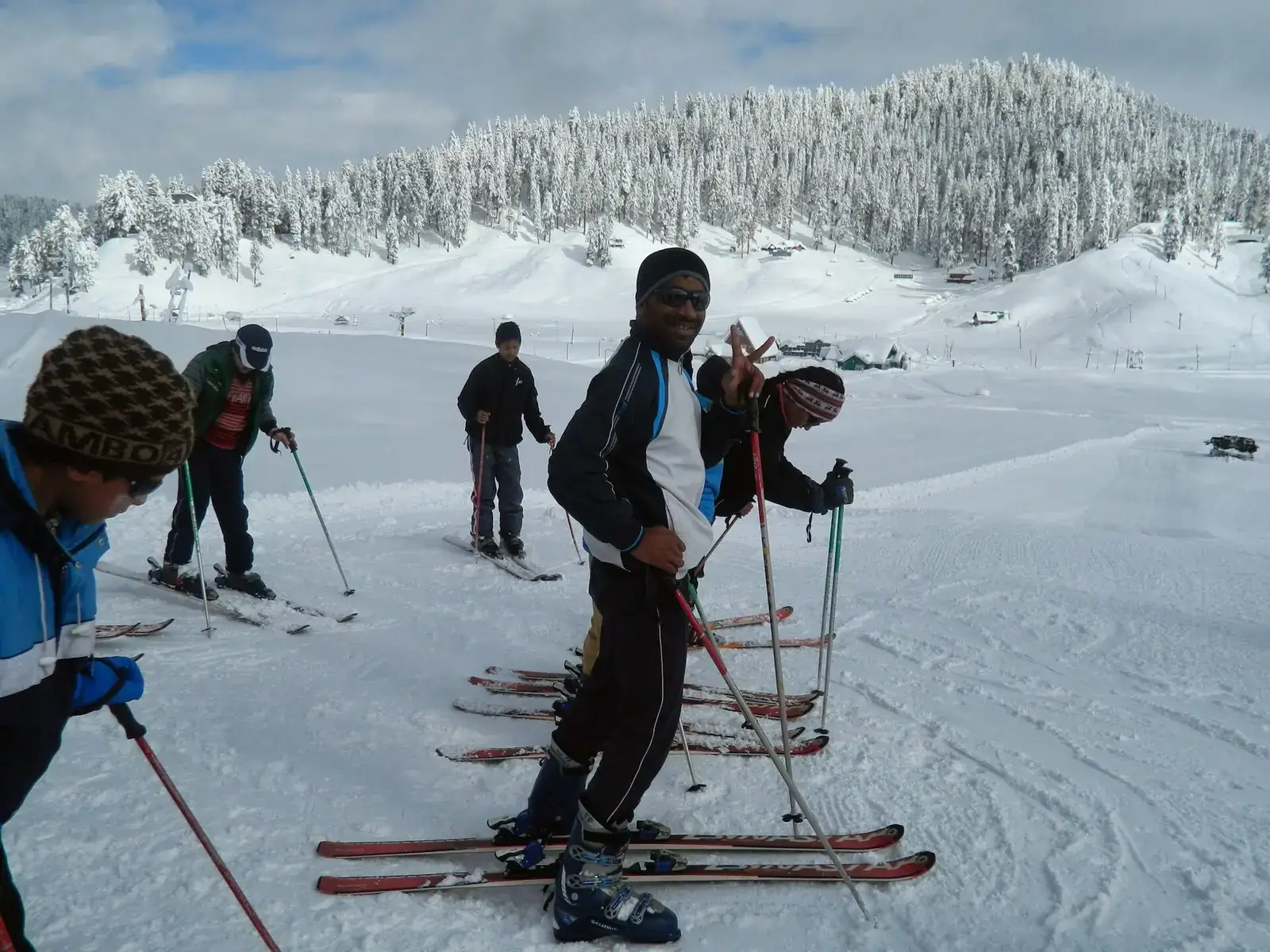 Ski students on the snow slopes at Gulmarg