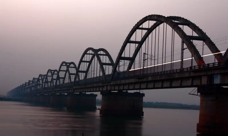 Godavari Arch Bridge, Rajahmundry