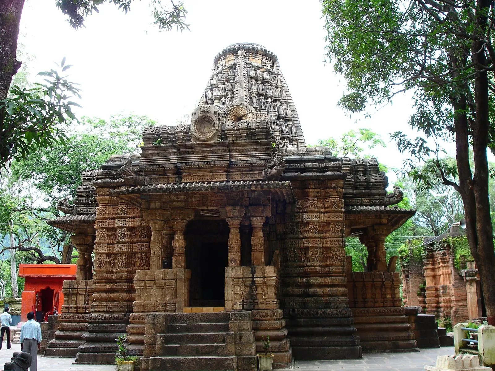 Kawardha Travel Guide: Palace Town & Bhoramdeo Gateway