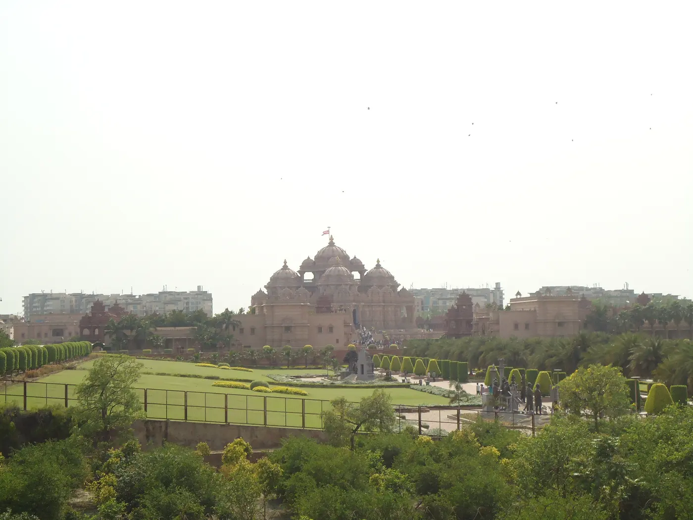 Landscaped lawns and pathways of the Bharat Upvan gardens at Akshardham, Delhi
