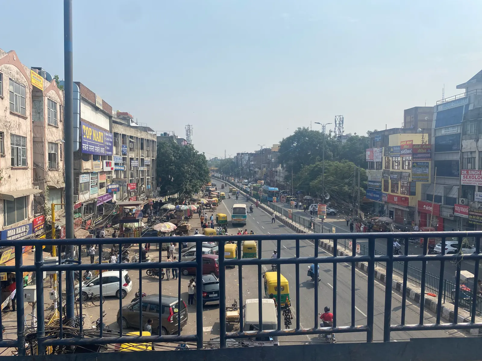 Laxmi Nagar, Delhi: Market, Coaching Hub & Local Food Guide