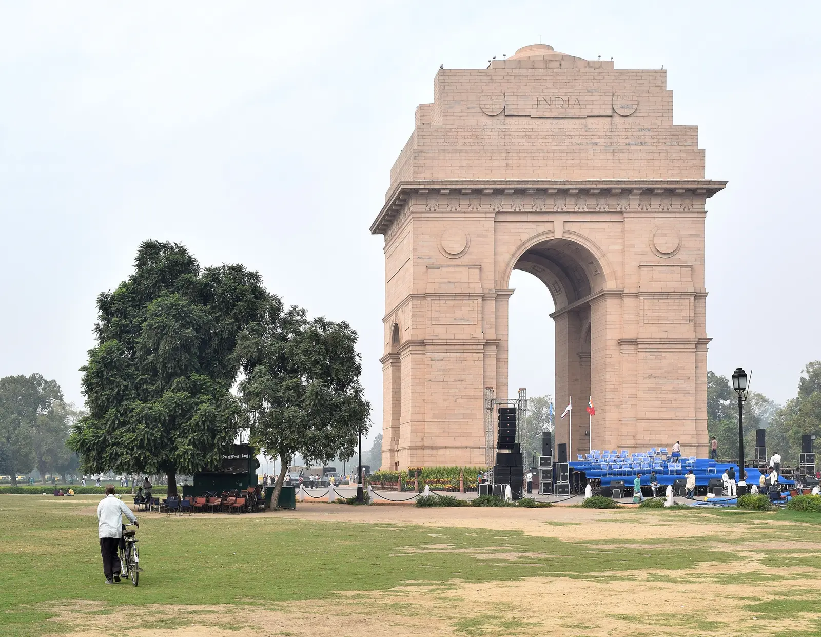 New Delhi Travel Guide: India Gate, Kartavya Path & More