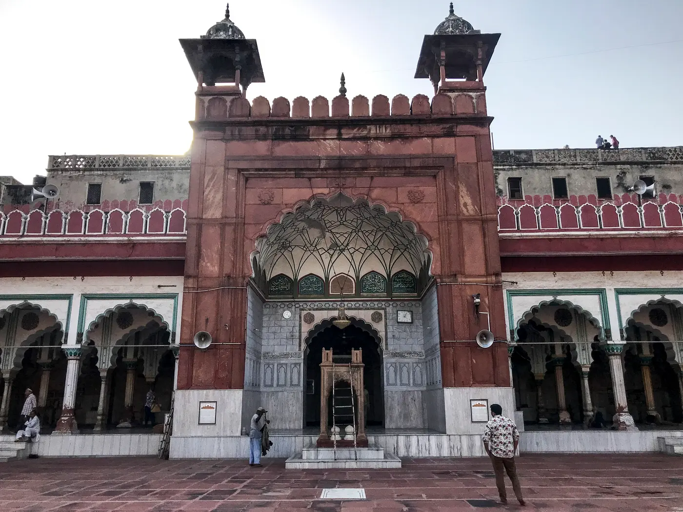 The red sandstone prayer hall facade of Fatehpuri Masjid at the western end of Chandni Chowk