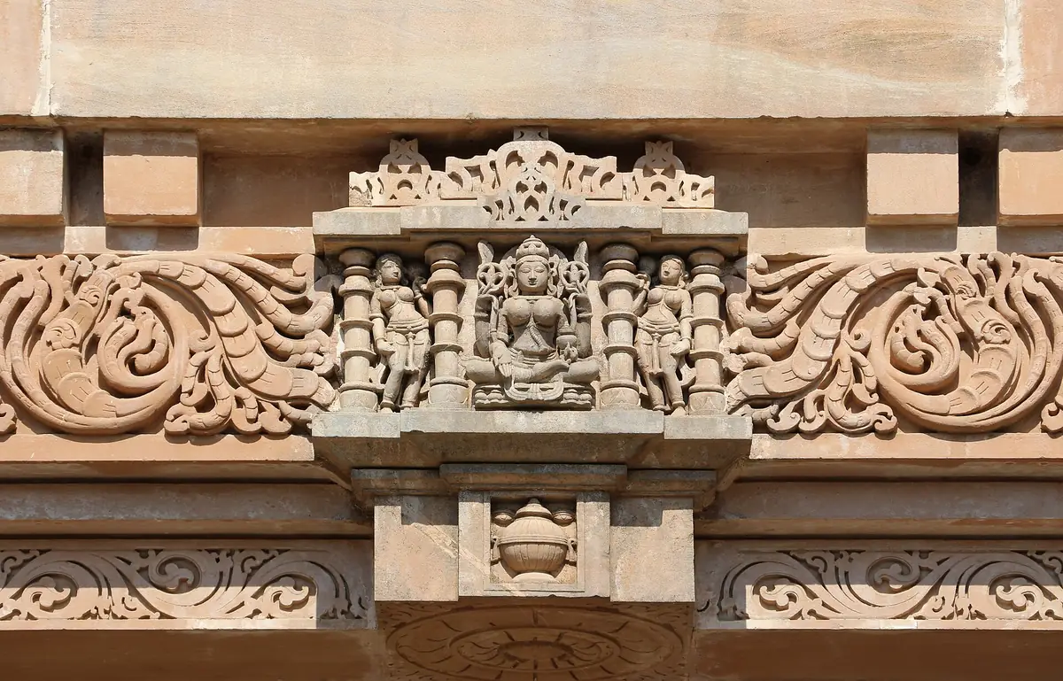 Palitana Travel Guide: 3,500 Steps to the World's Largest Jain Temple Complex