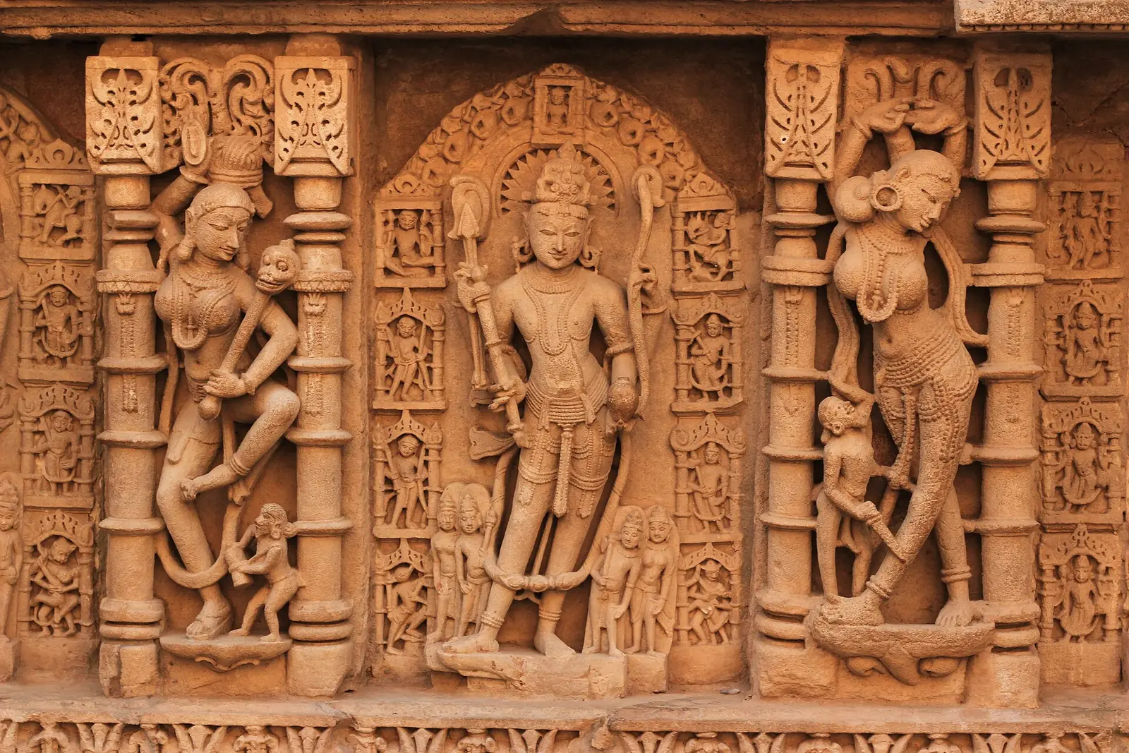 Patan Travel Guide: Rani ki Vav Stepwell & Patola Sarees
