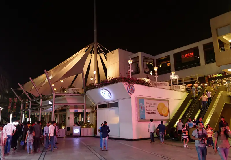 Gurugram Travel Guide: Cyber Hub, Malls, Food & Aravallis