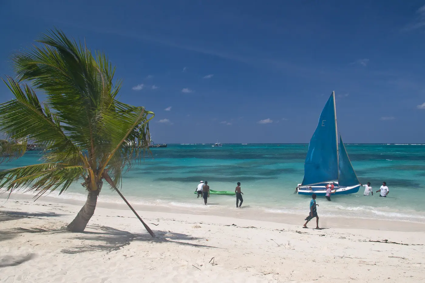 Lagoon beach at Kavaratti with a sailboat