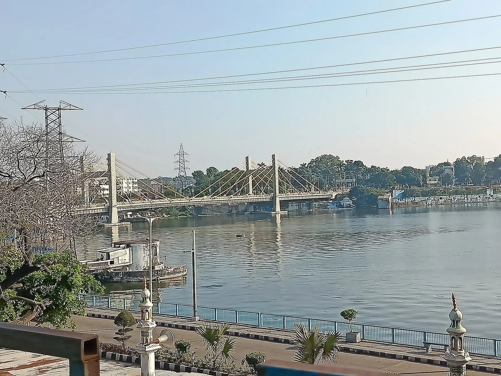 Bhopal Travel Guide: Lakes, Old City & Bhimbetka Gateway