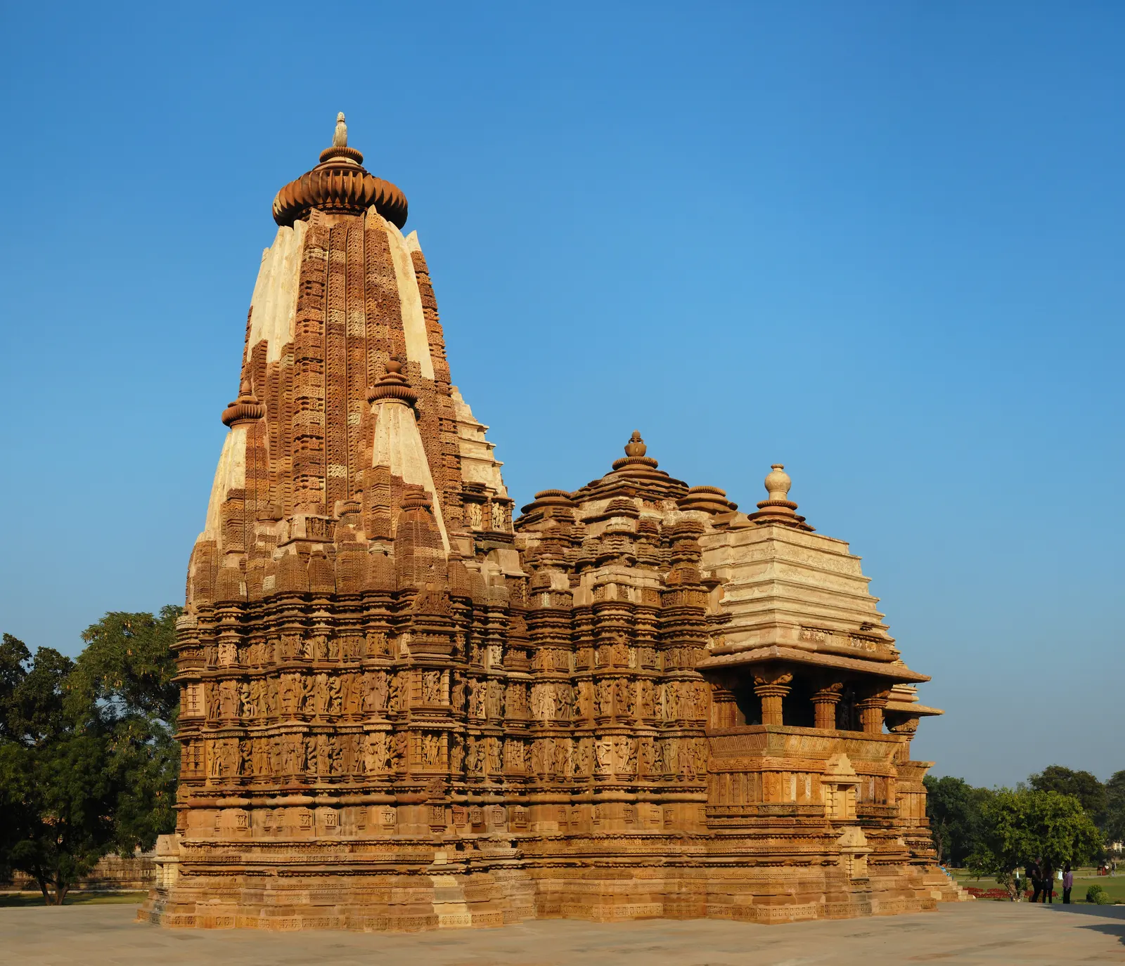 Madhya Pradesh Travel Guide: Khajuraho, Bandhavgarh & Gwalior Fort