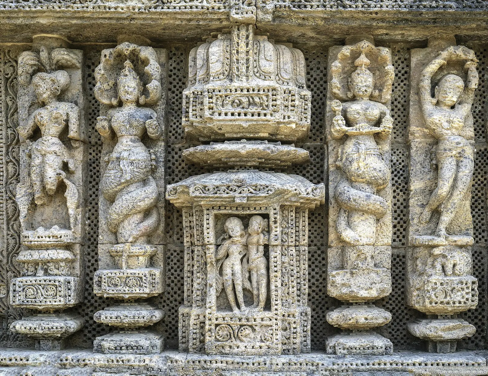 Konark Sun Temple Guide: History & Tips