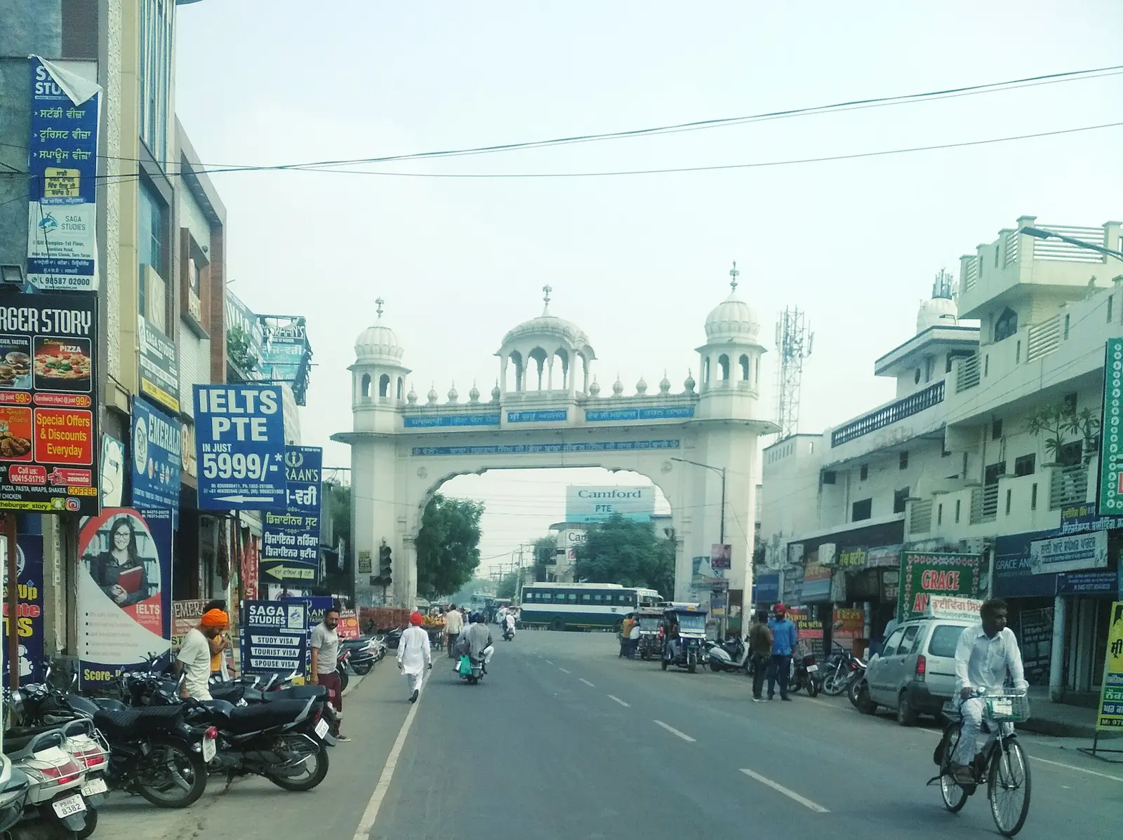 Tarn Taran Sahib Guide: The Largest Sarovar