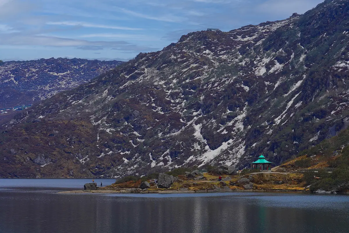 Tsomgo Lake surrounded by mountains