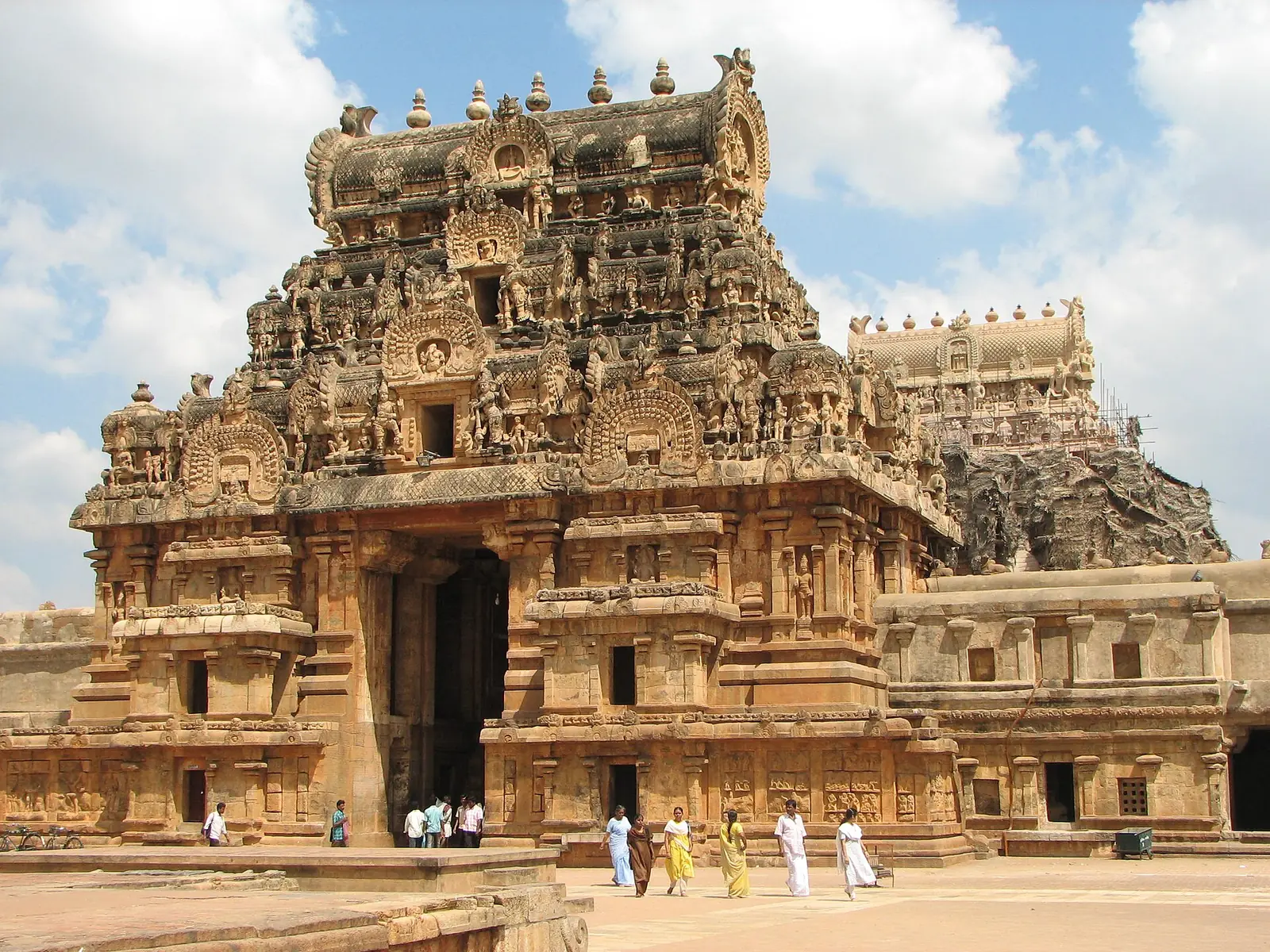 Thanjavur Travel Guide: Brihadeeswarar Temple