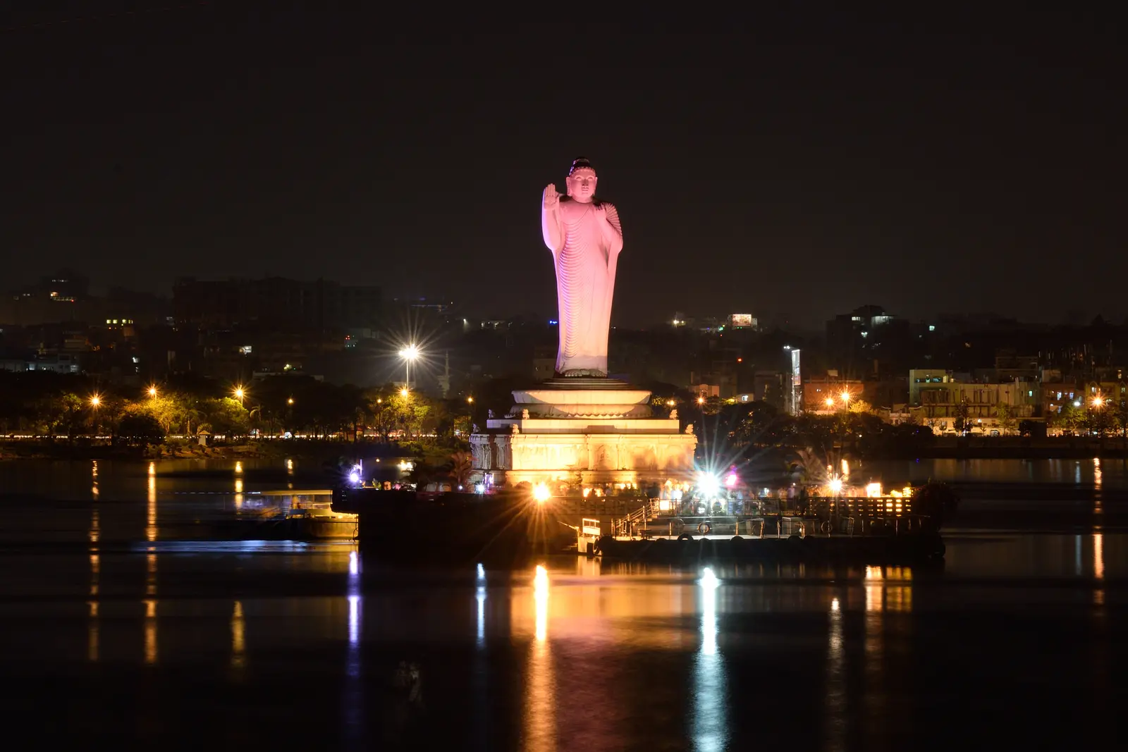 Hyderabad Travel Guide: Charminar, Golconda & Food