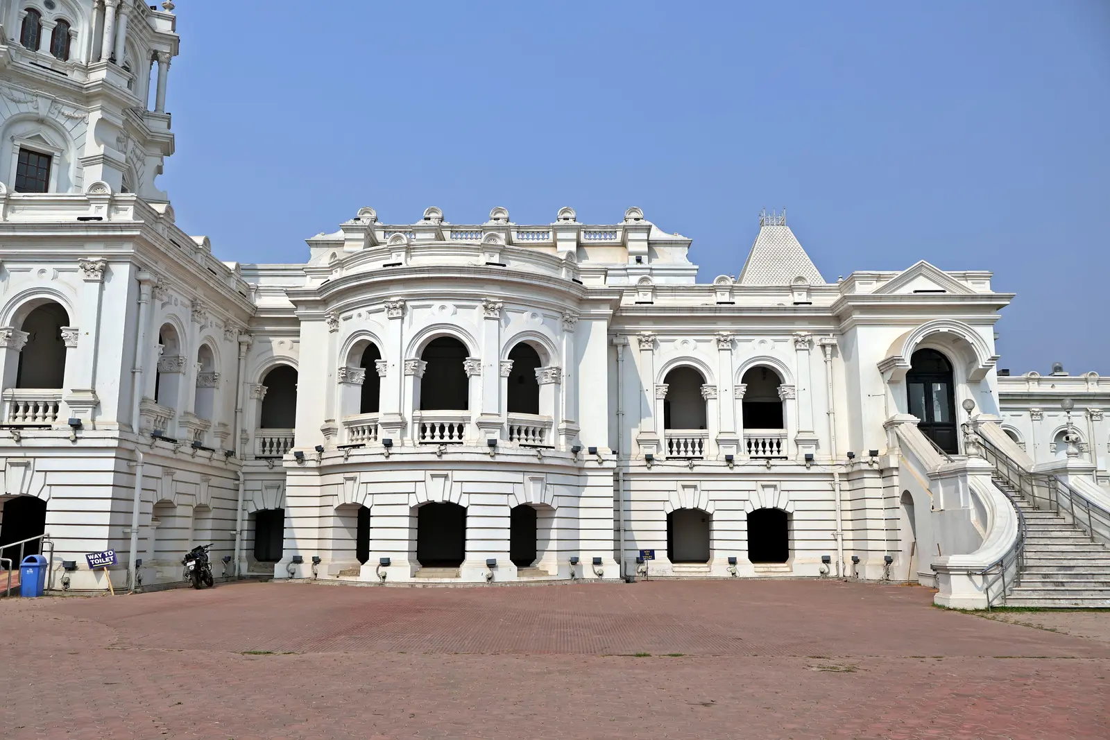 Ujjayanta Palace Guide: History, Timings & Tips