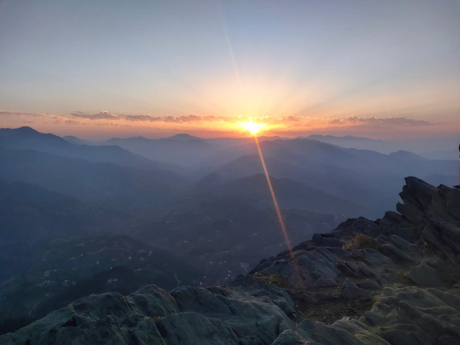 Mukteshwar Travel Guide: Views, Orchards & Adventure