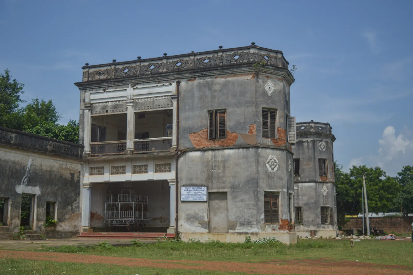 Jhargram Travel Guide: Forests, Palace & Deer Park