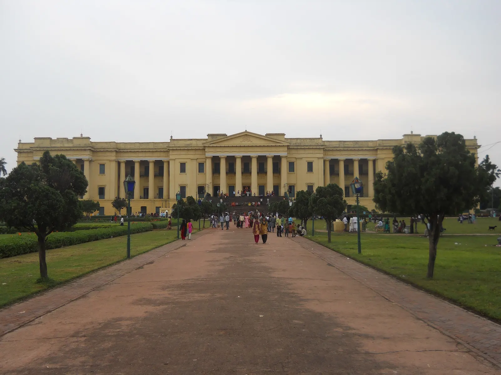 Murshidabad Travel Guide: Hazarduari & Nawabi History