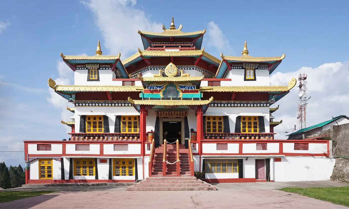 The colourful Tibetan Buddhist Zang Dhok Palri Phodang monastery in Kalimpong