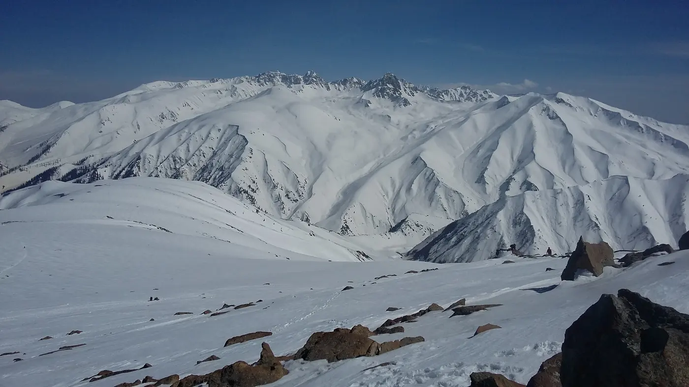 Things to Do in Gulmarg: Gondola, Skiing & Summer Meadows