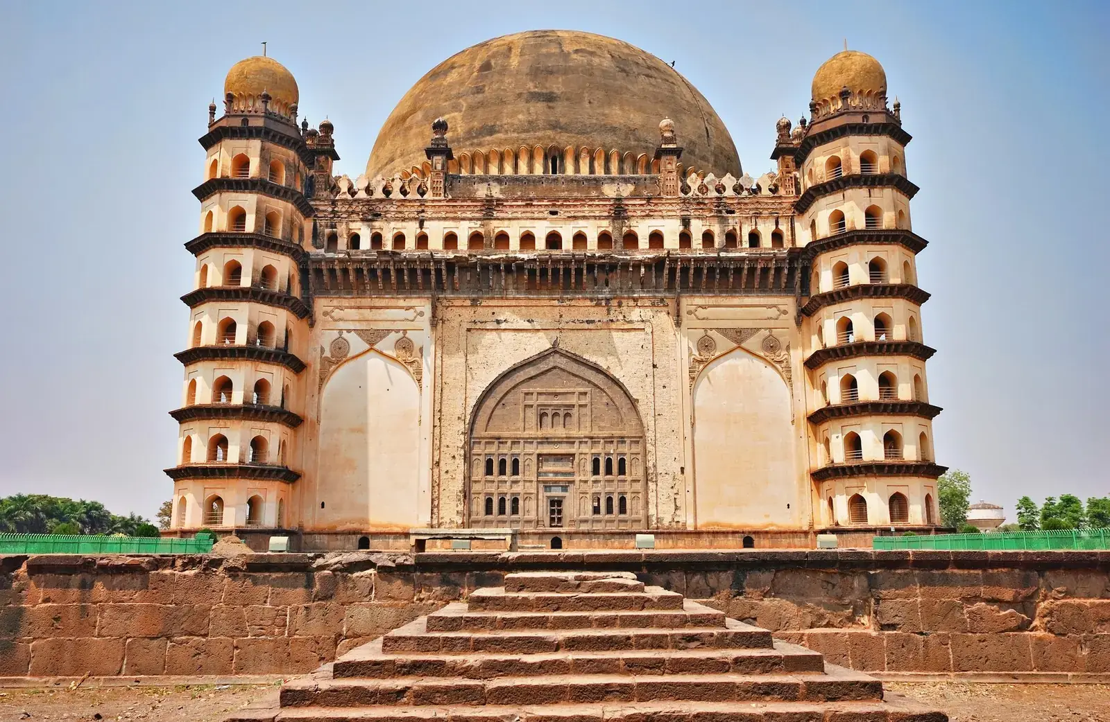 Gol Gumbaz, the tomb of Muhammad Adil Shah, at Vijayapura