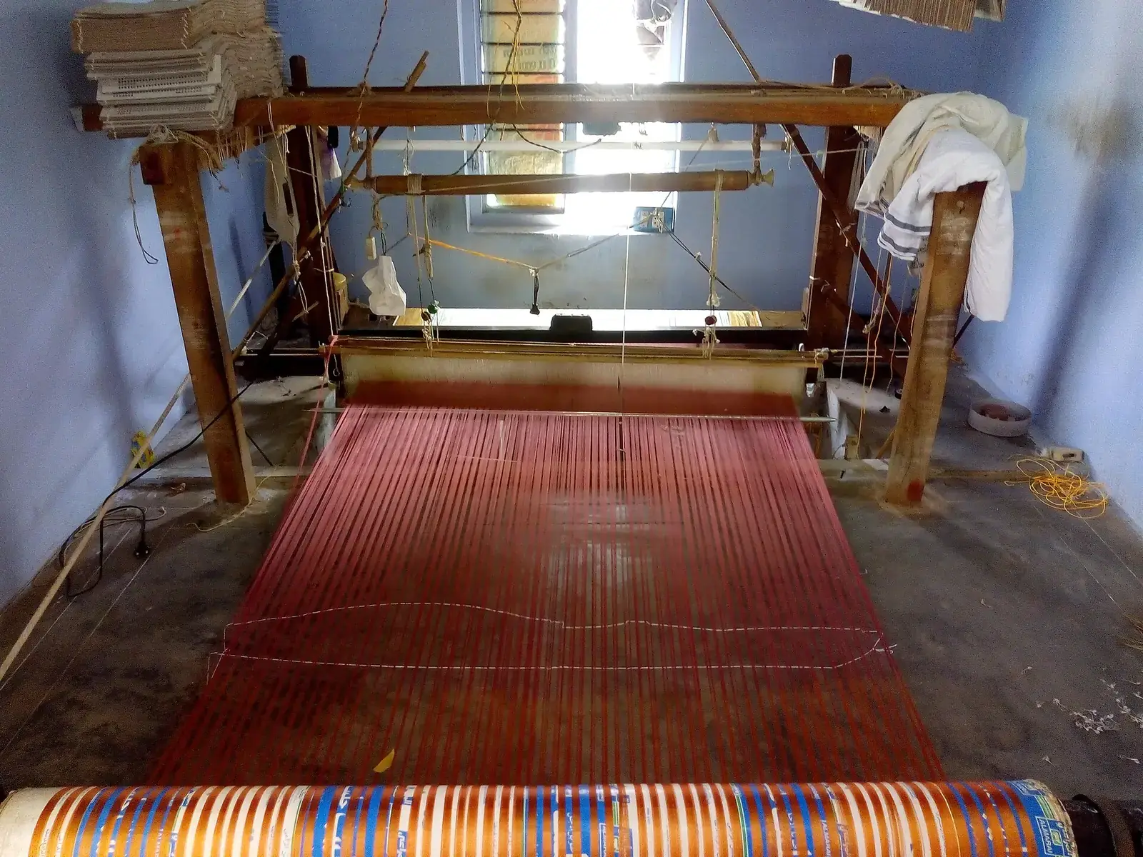 A handloom weaving silk in Salem, Tamil Nadu