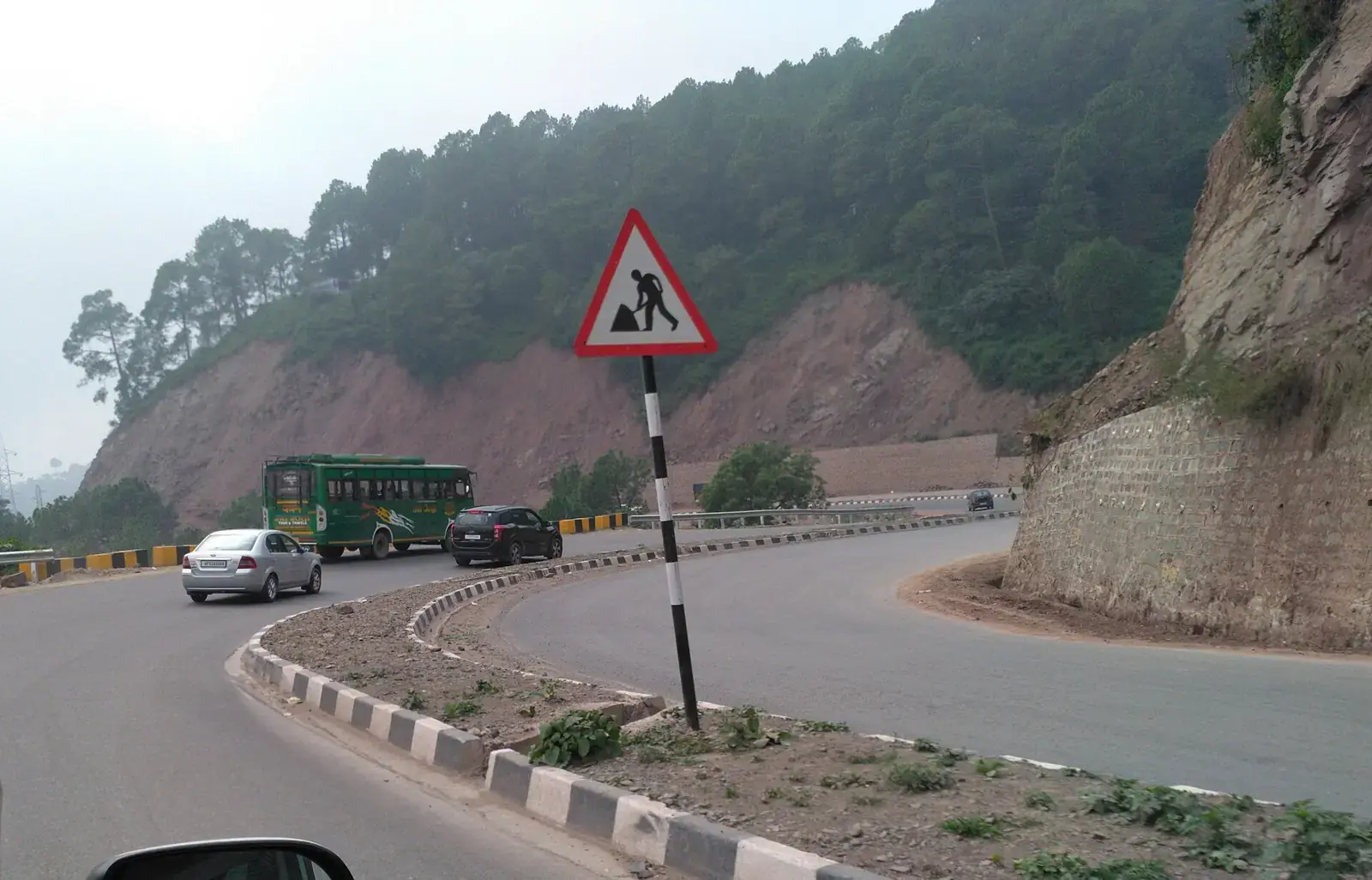 A bend on the Kalka–Shimla highway (NH5), Himachal Pradesh