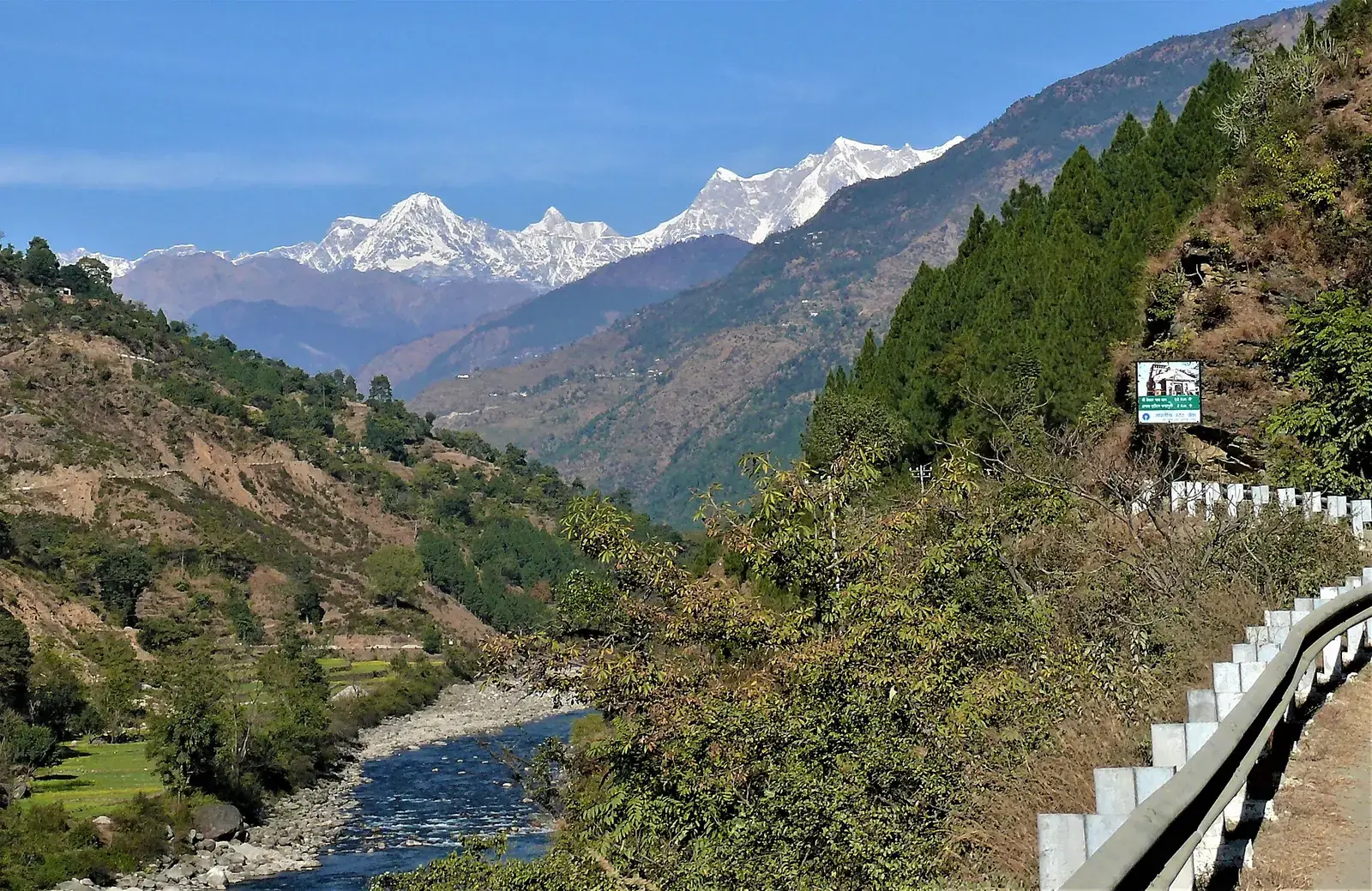 The Garhwal Himalaya above the road from Rudraprayag to Ukhimath, Uttarakhand